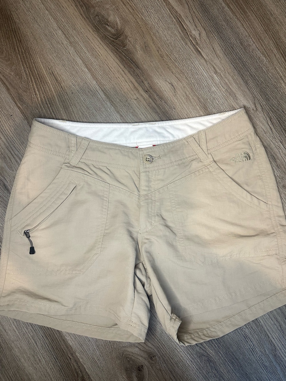 The North Face Shorts Womens 10 Khaki Outdoor Hiking Nylon Quick Dry Zip Pocket